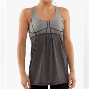 LULULEMON Run Your Heart Out Tank with built in bra, Gray, Size 6. EUC!